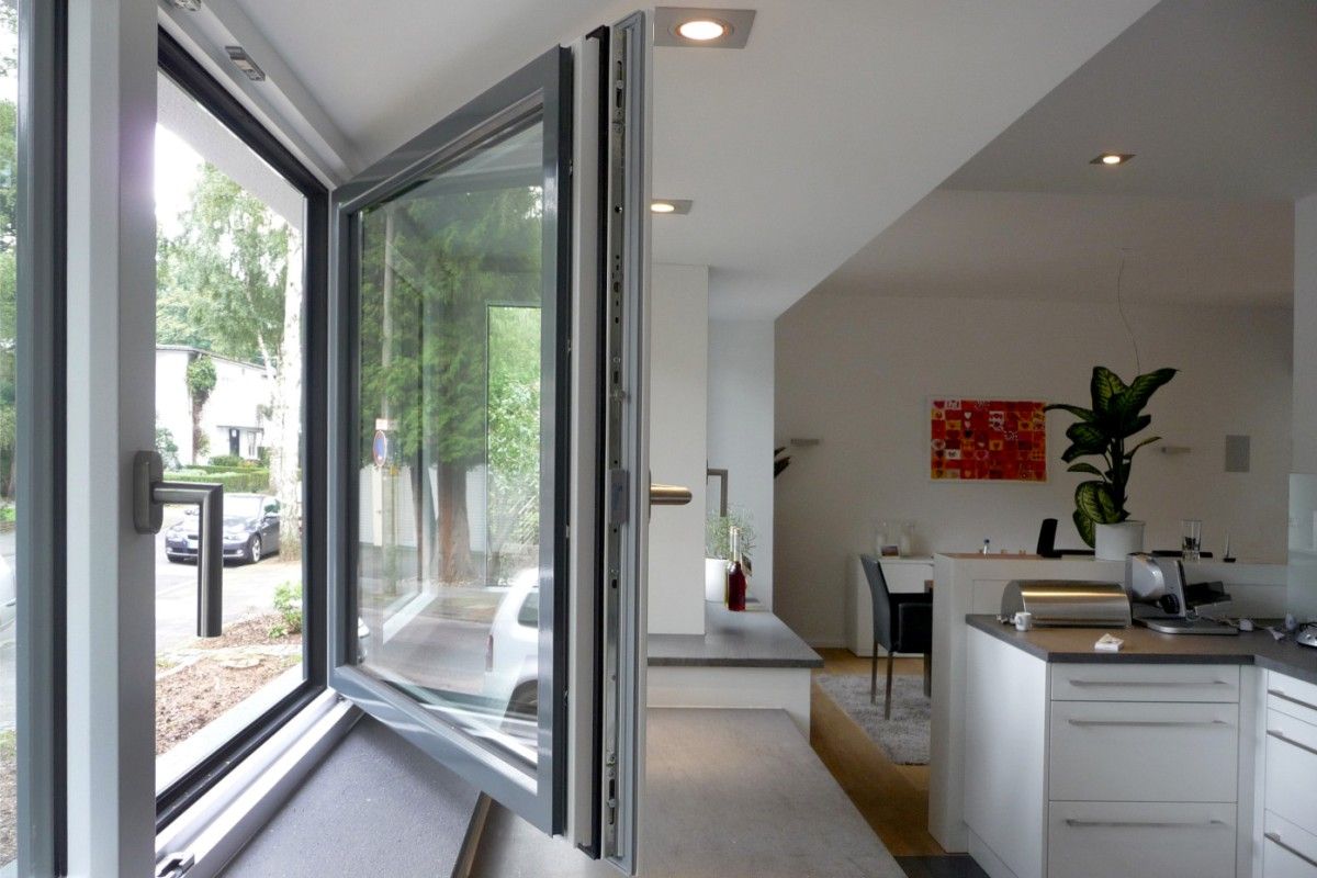 impact doors and windows instalation.4